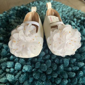 White Dress Shoes (Size 0-12 months)